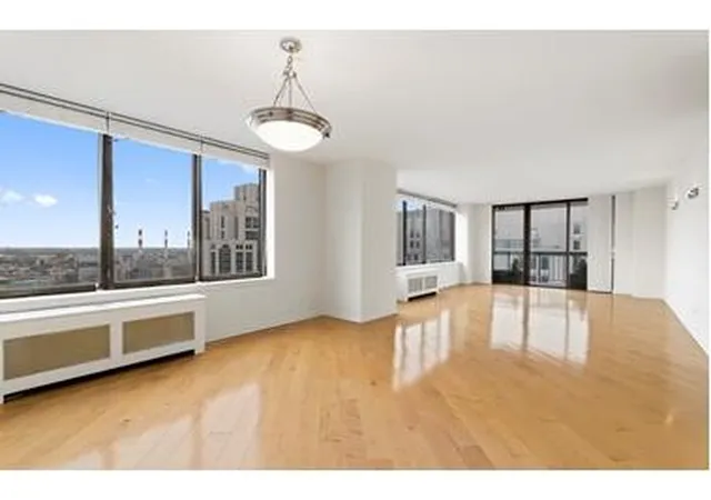 422-e-72nd-st-32c-new-york-city-ny-10021/hzid_47b1cc44