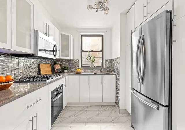 275-webster-ave-1-b-new-york-city-ny-11230/hzid_021c910b