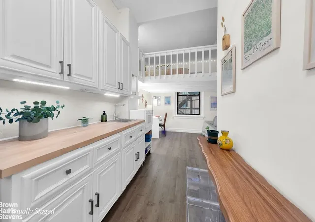 140-w-69th-st-61b-new-york-city-ny-10023/hzid_be5e8fc9