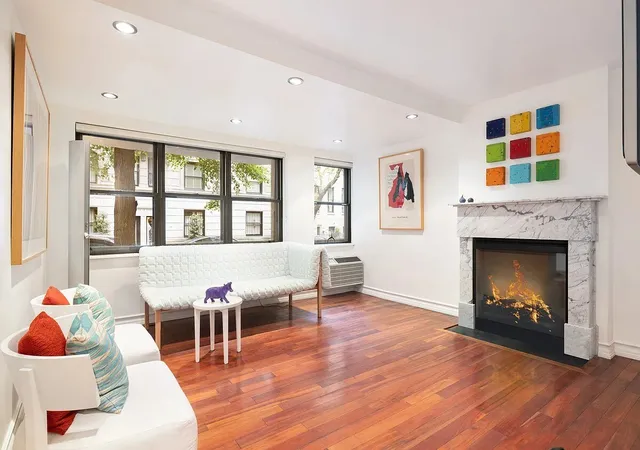 57-e-75th-street-1f-new-york-ny-10021/hzid_c233e6e9