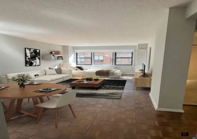 520-e-81st-st-11m-new-york-city-ny-10028/hzid_3353a024