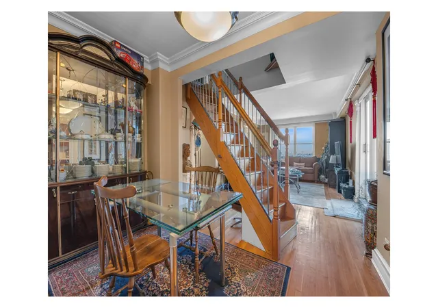 107-40-queens-blvd-ph1-new-york-city-ny-11375/hzid_856937d2