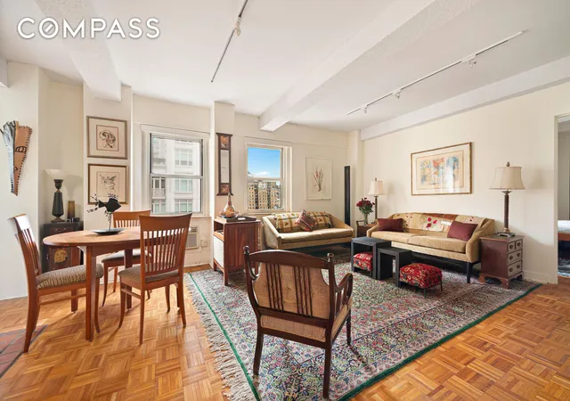 2166-broadway-12c-new-york-city-ny-10024/hzid_b26f9d69