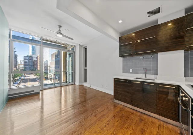 26-26-jackson-ave-401-new-york-city-ny-11101/hzid_2026d539