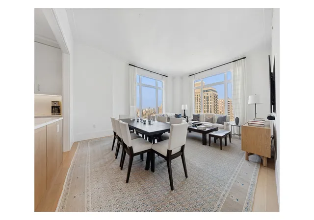 200-e-83rd-st-26b-new-york-city-ny-10028/hzid_efb3f13f