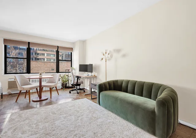 345-e-52nd-st-7b-new-york-city-ny-10022/hzid_743263f1
