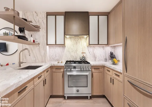 214-w-72nd-street-2b-new-york-ny-10023/hzid_39785d1f