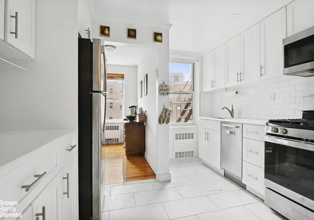 105-33-66th-ave-5d-new-york-city-ny-11375/hzid_2123e129