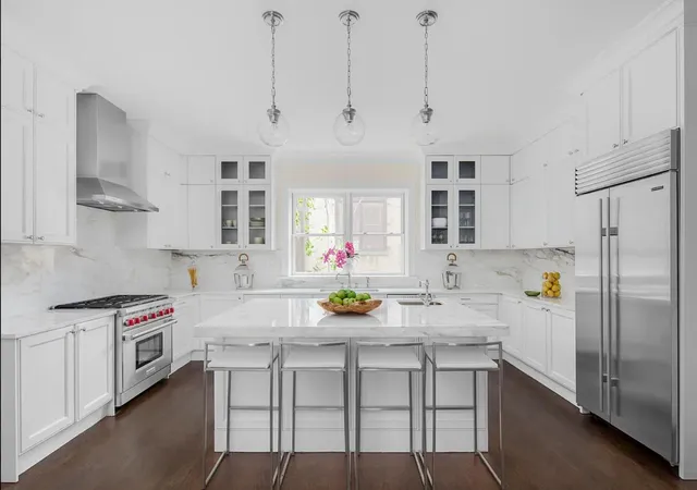 236-w-24th-street-new-york-ny-10011/hzid_fd113d75