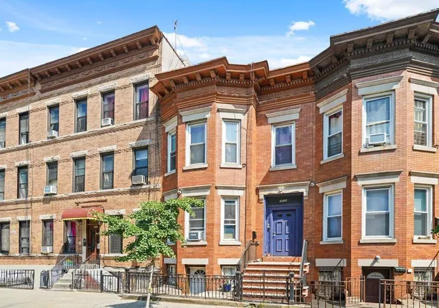 222-moffat-st-brooklyn-ny-11207/hzid_b9c149e0