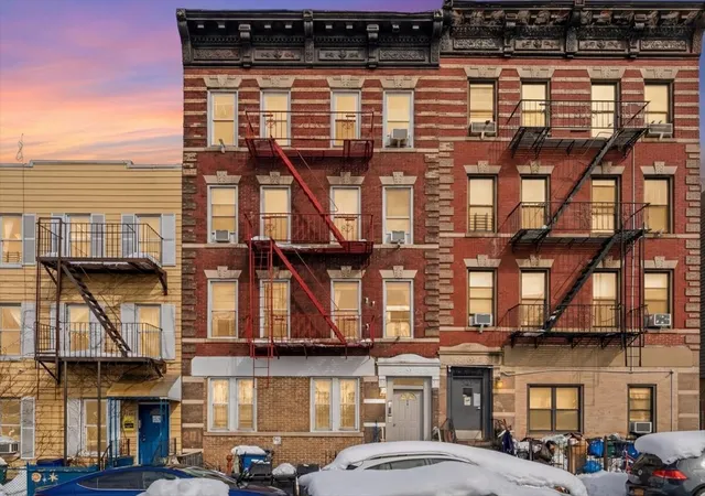 281-23rd-street-new-york-city-ny-11215/hzid_75a14275