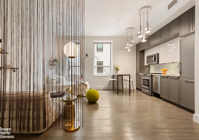 416-w-52nd-street-207-new-york-city-ny-10019/hzid_8b0c2ad6