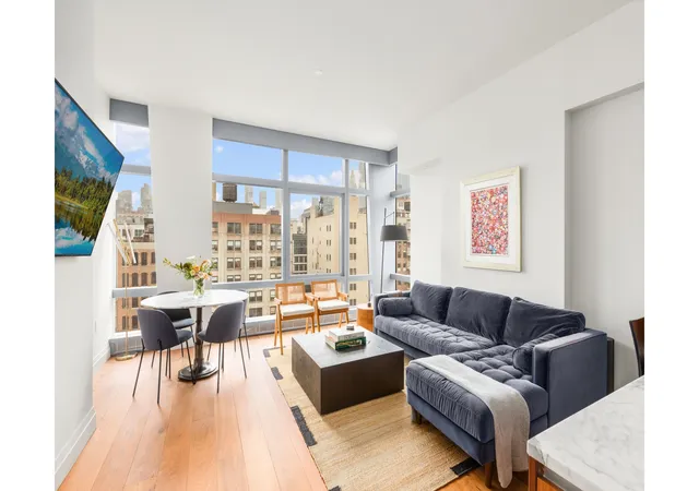 35-w-15th-street-11e-new-york-ny-10011/hzid_a2d6299b