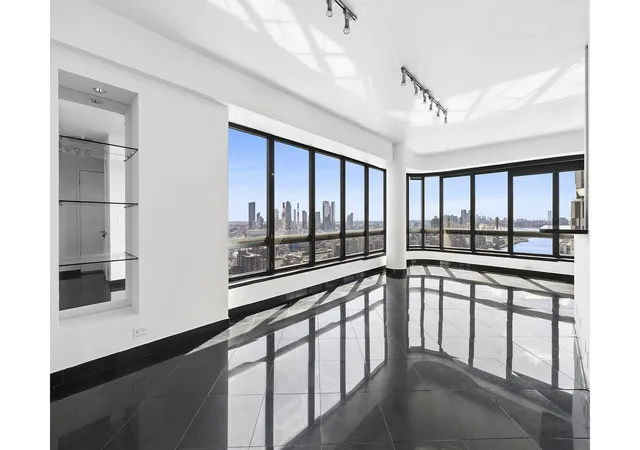 530-e-76th-st-33h-new-york-city-ny-10021/hzid_0958477e