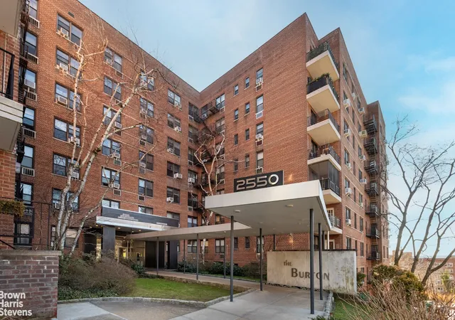 2550-independence-ave-6cd-new-york-city-ny-10463/hzid_352dbb17
