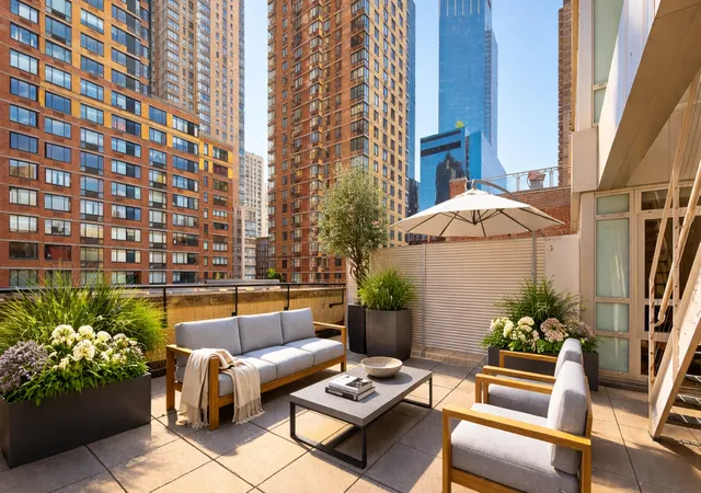 426-w-58th-st-ph2-new-york-city-ny-10019/hzid_c9fc6b3b