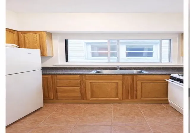 3219-lurting-ave-new-york-city-ny-10469/hzid_7a7ce23f