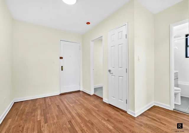 10-e-43rd-street-4-k-brooklyn-ny-11203/hzid_f66acdf4