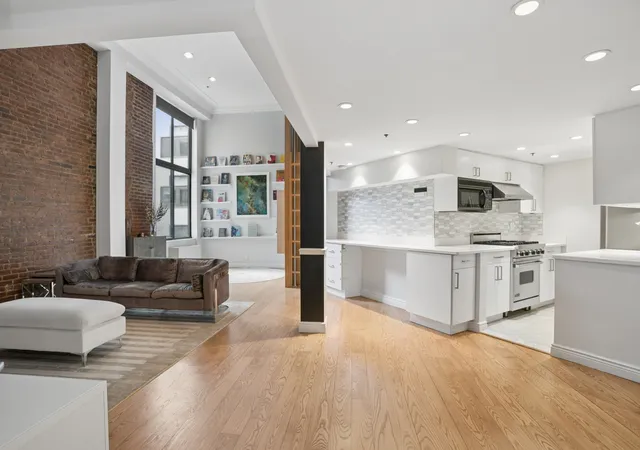 77-bleecker-st-320-new-york-city-ny-10012/hzid_6d3ee2a4
