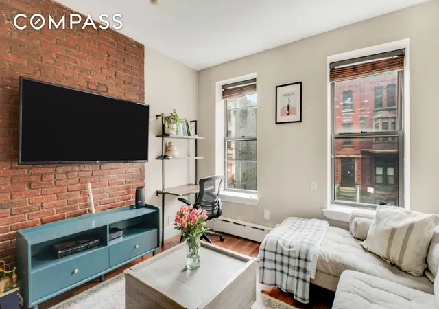 161-w-133rd-street-2b-new-york-city-ny-10030/hzid_357c855f
