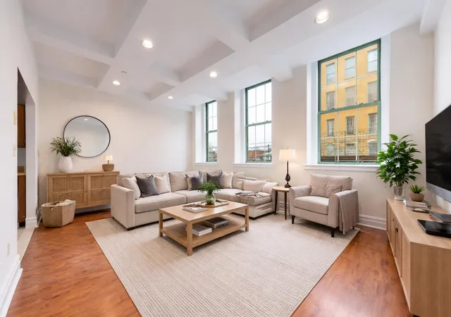 45-02-ditmars-blvd-137-new-york-city-ny-11105/hzid_c20a8370