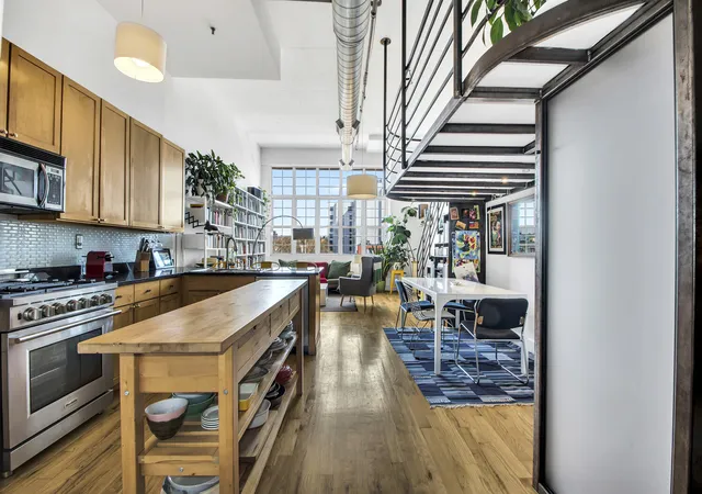 689-myrtle-ave-3b-new-york-city-ny-11205/hzid_6c0b55db