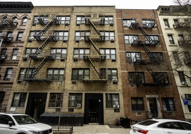 319-e-90th-street-1-new-york-city-ny-10128/hzid_ebad12cb