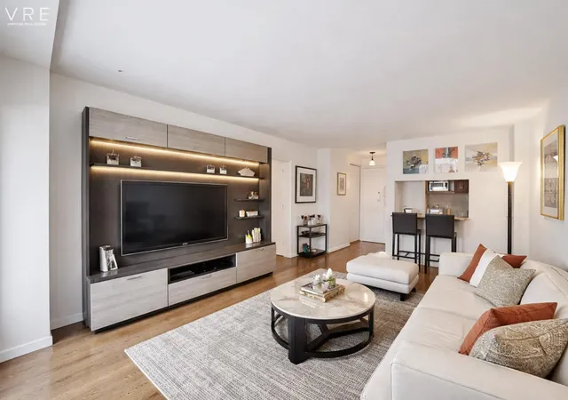 1160-3rd-ave-11-k-new-york-city-ny-10065/hzid_a0b725d5