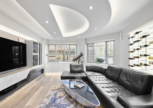 210-e-47th-st-11f-new-york-city-ny-10017/hzid_f93ce6cd