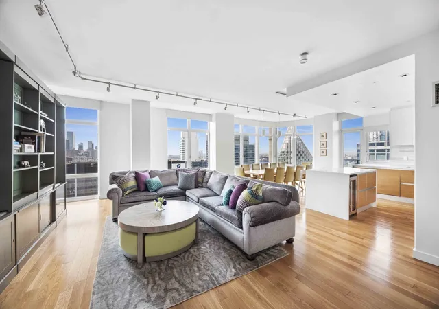 555-w-59th-st-32b-new-york-city-ny-10019/hzid_5b69e7be