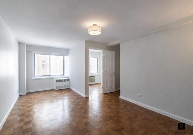 240-e-55th-st-9e-new-york-city-ny-10022/hzid_eb9acd59