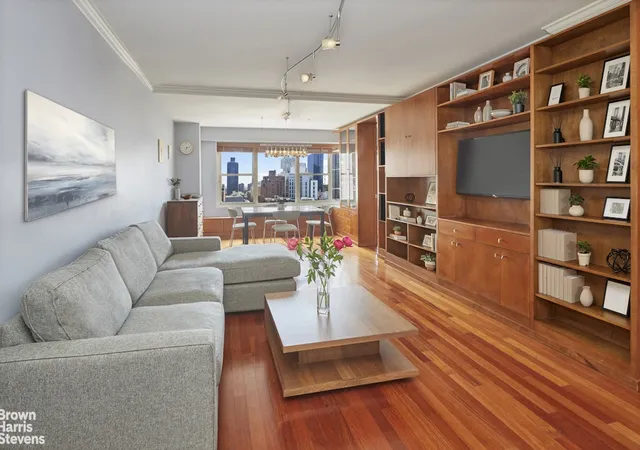 370-e-76th-st-a1501-new-york-city-ny-10021/hzid_3ecf5435