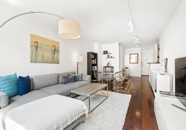 200-e-27th-street-5-b-new-york-city-ny-10016/hzid_e0f9ce39