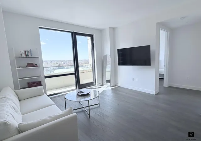 107-06-queens-blvd-9e-new-york-city-ny-11375/hzid_d35656ad