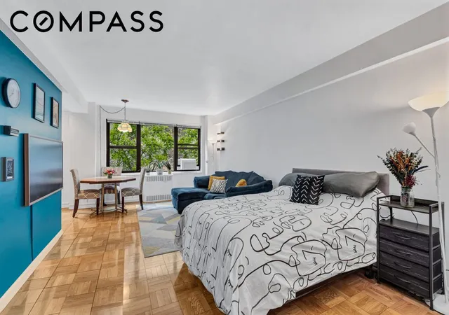 425-e-79th-st-2a-new-york-city-ny-10075/hzid_7dd624d7
