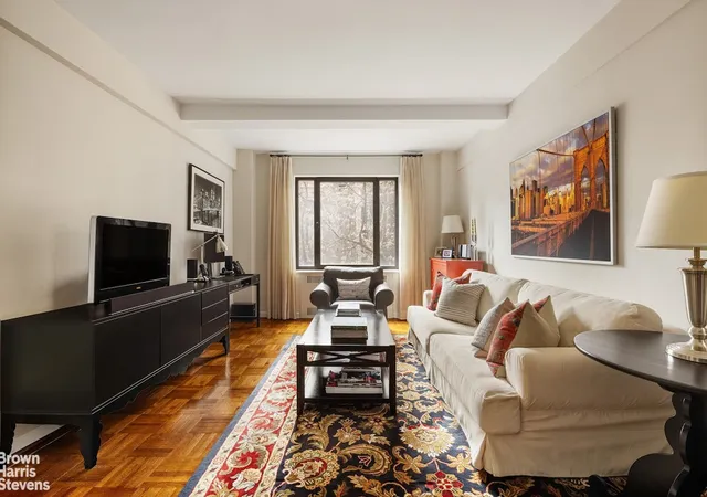 120-e-79th-st-5d-new-york-city-ny-10075/hzid_1895e4ad