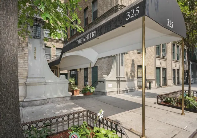 325-w-45th-street-403-new-york-city-ny-10036/hzid_96a83d9c
