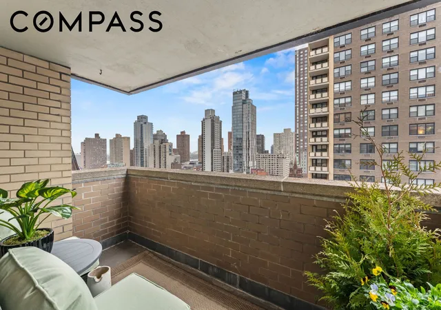 245-e-87th-st-17c-new-york-city-ny-10128/hzid_3e2ca6eb