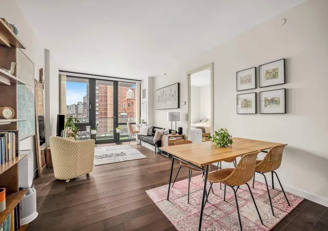302-e-96th-street-1002-new-york-ny-10128/hzid_8f5d66f8