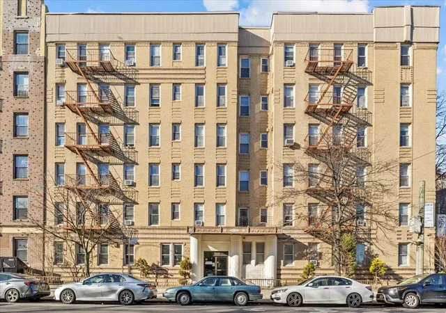 8502-fort-hamilton-pkwy-6e-brooklyn-ny-11209/hzid_0cc95cbb