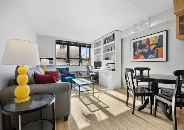 300-w-110th-st-6h-new-york-city-ny-10026/hzid_91f6b19b