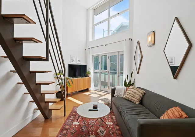 96-woodpoint-rd-2c-new-york-city-ny-11211/hzid_35e348fc