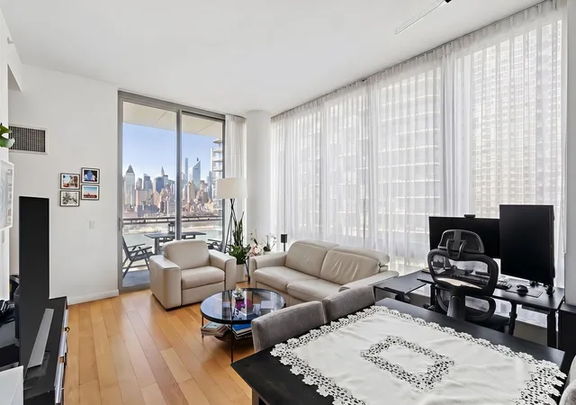 46-30-center-blvd-1503-new-york-city-ny-11109/hzid_313a8a83