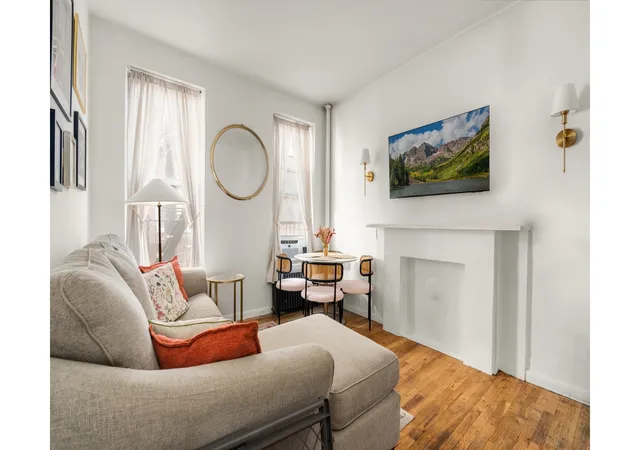 531-e-83rd-st-3a-new-york-city-ny-10028/hzid_862b06e8