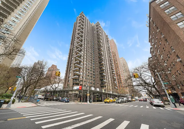 1725-york-ave-26d-new-york-ny-10128/hzid_f6ed6c77