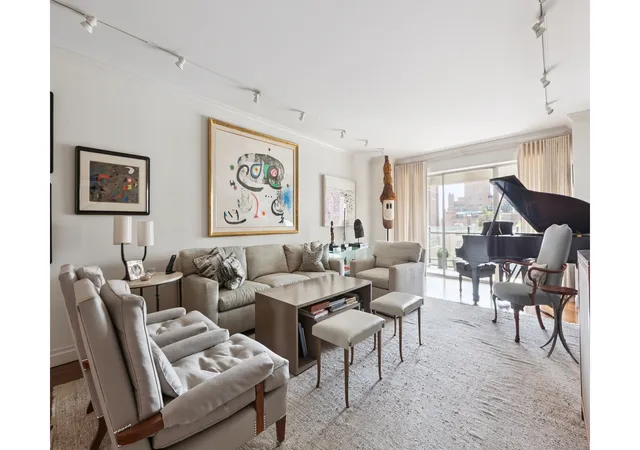 425-e-58th-street-17h-new-york-ny-10022/hzid_2e02010e