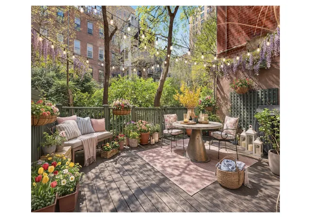148-w-94th-street-new-york-city-ny-10025/hzid_fa4d9b4c
