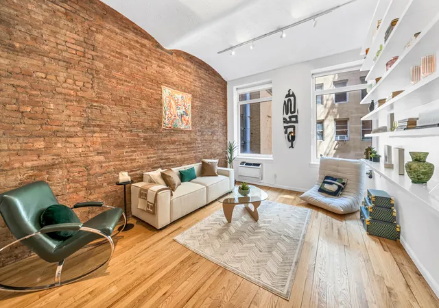 39-e-12th-st-410-new-york-city-ny-10003/hzid_d4ff2662