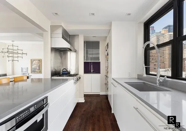 400-e-52nd-street-9-f-new-york-ny-10022/hzid_e56ab1ff