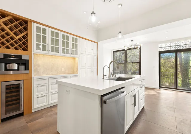 458-w-153rd-street-new-york-city-ny-10031/hzid_fa71fda1